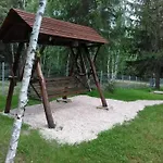 Din Padure Si Casutele Din Copac Belis