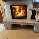 Din Padure Si Casutele Din Copac Belis *