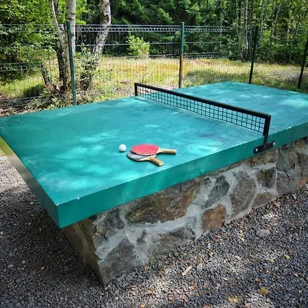 Din Padure Si Casutele Din Copac Belis *