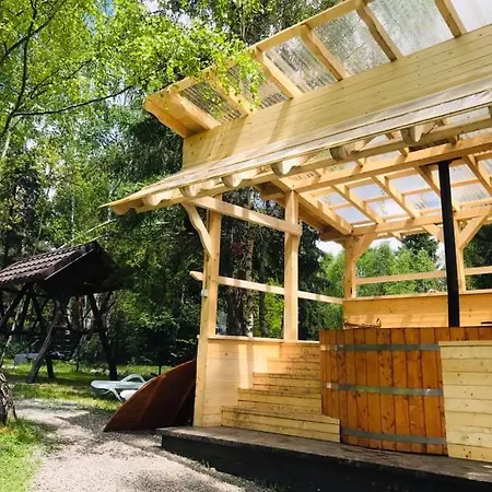 Din Padure Si Casutele Din Copac Belis *