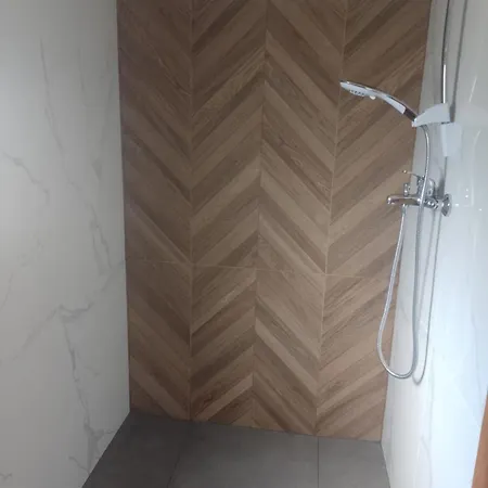 Din Padurea Belis Si Casuta Din Copac Tatil Evi Kaloşvar